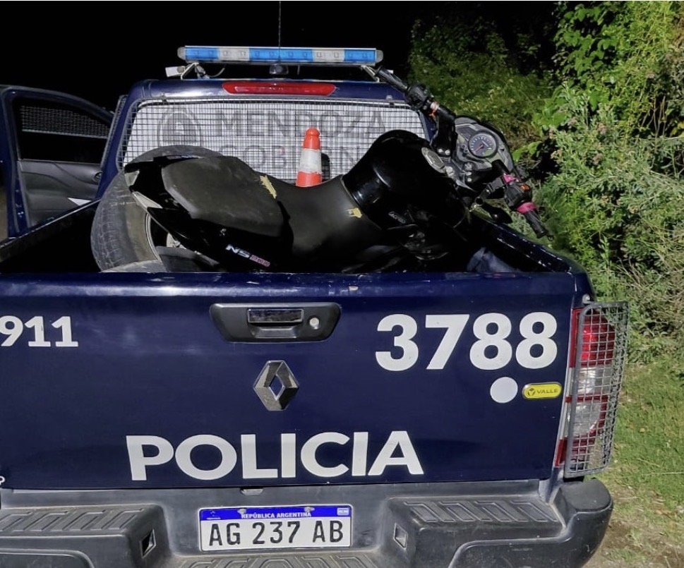 Rivadavia: Policías recuperan dos motos robadas 